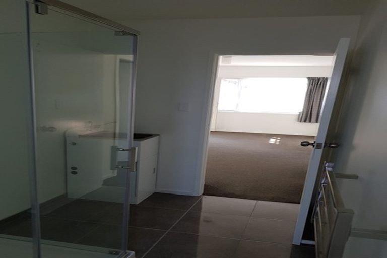 Photo of property in 33 Seddon Road, Frankton, Hamilton, 3204