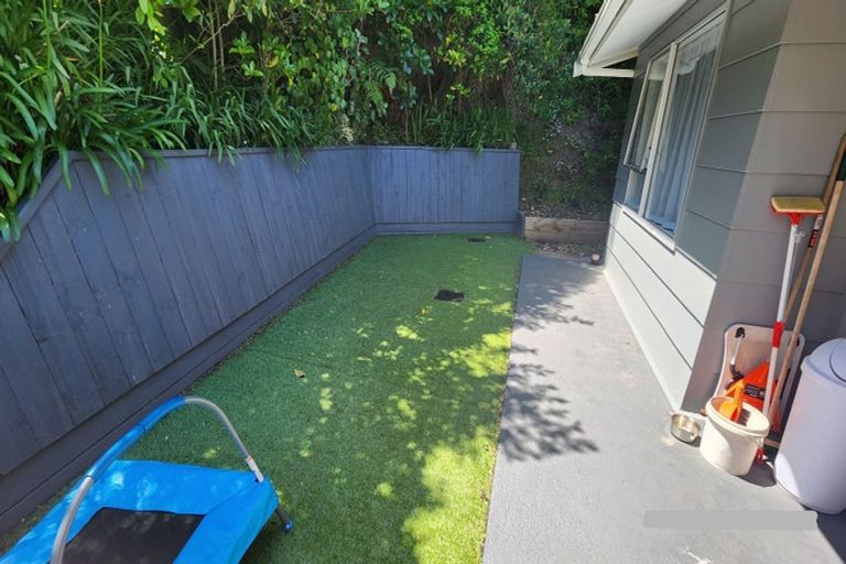 Photo of property in 80c Airlie Road, Plimmerton, Porirua, 5026