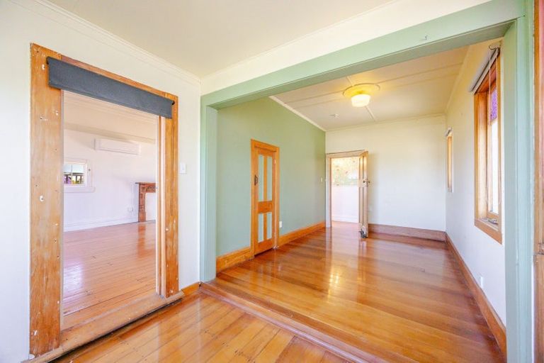 Photo of property in 42 Cameron Road, Bluff Hill, Napier, 4110
