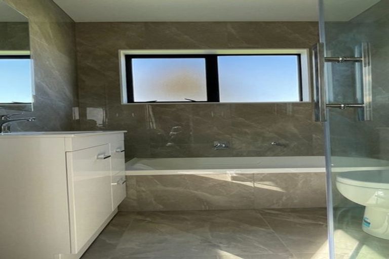 Photo of property in 72a Hokianga Street, Mangere East, Auckland, 2024