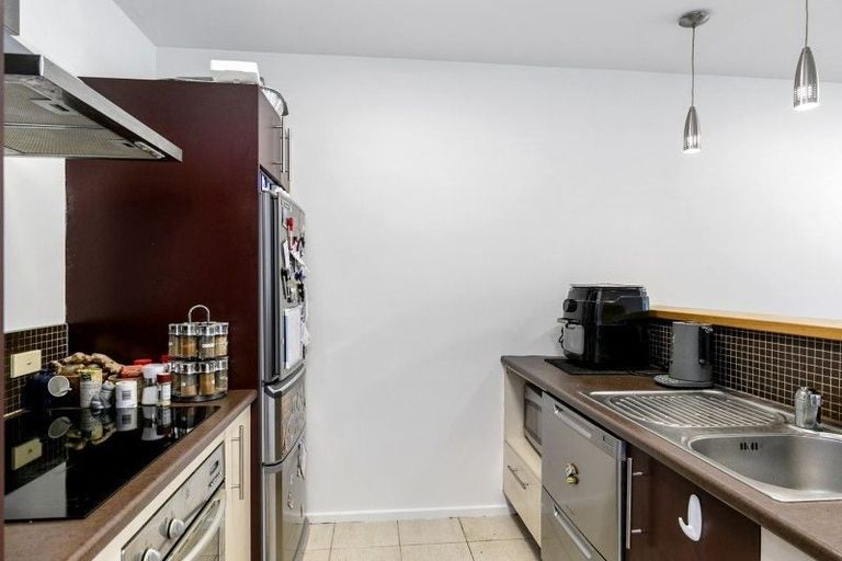 Photo of property in Monterey Apartments, 3/232 Middleton Road, Glenside, Wellington, 6037