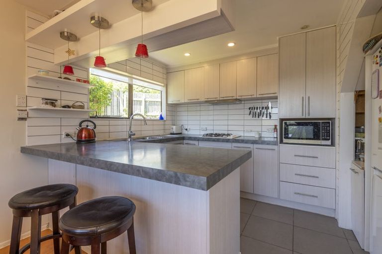 Photo of property in 3 Alister Way, Churton Park, Wellington, 6037