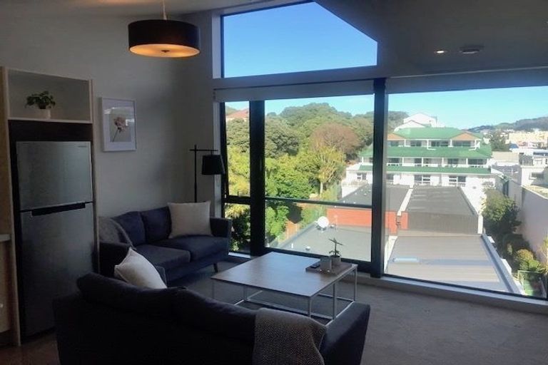 Photo of property in Nouvo Apartments, 5e/21 Rugby Street, Mount Cook, Wellington, 6021