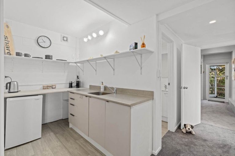 Photo of property in 2 Binnie Street, Paihia, 0200