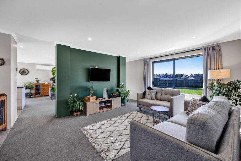 Photo of property in 2 Biron Place, Stratford, 4332