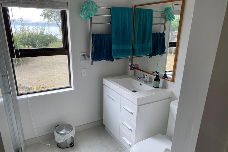 Photo of property in 38 Napier Street, Karaka Bays, Wellington, 6022