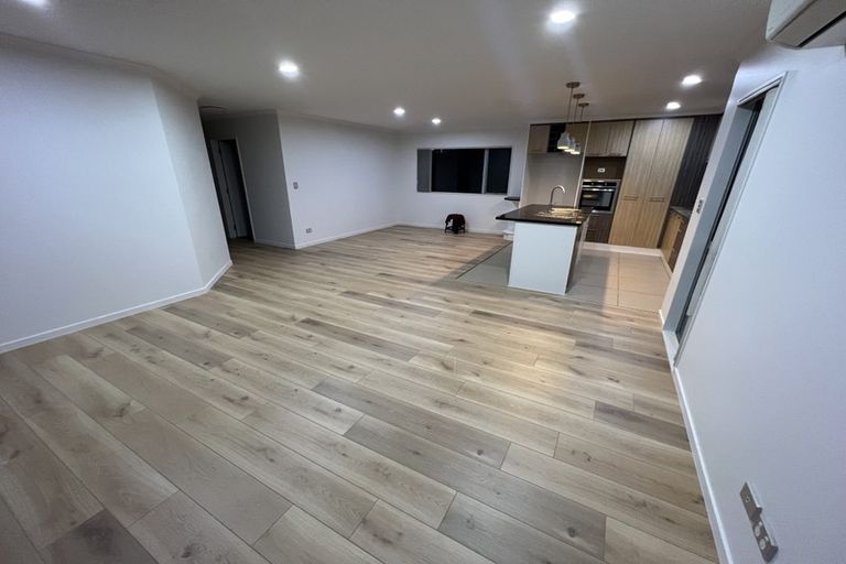 Photo of property in 41c Redoubt Road, Goodwood Heights, Auckland, 2105