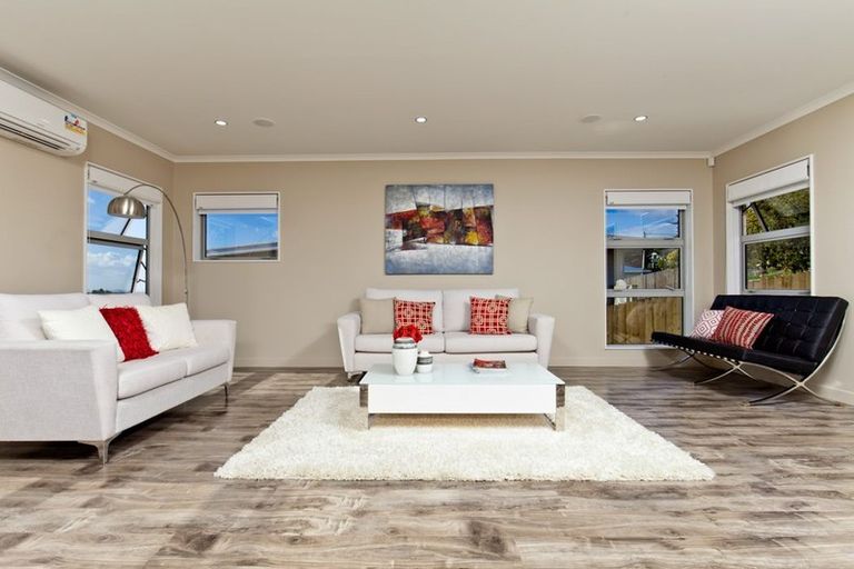 Photo of property in 285 Don Buck Road, Massey, Auckland, 0614