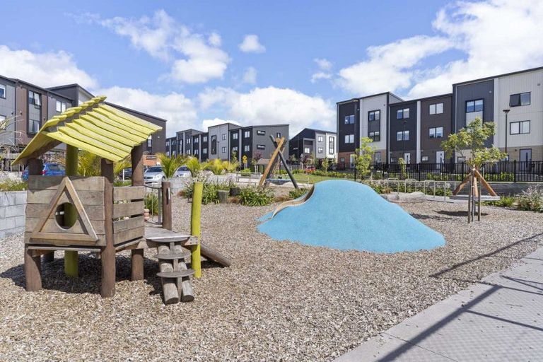 Photo of property in 8 Jabuka Street, Glen Eden, Auckland, 0602