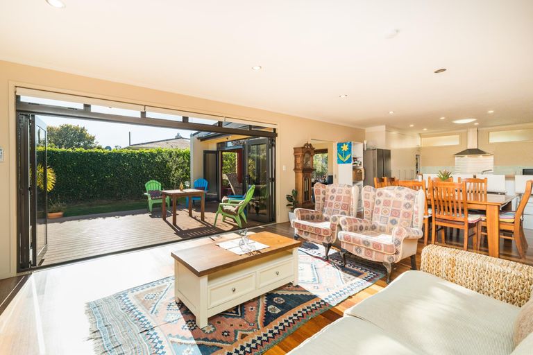 Photo of property in 14 Batt Street, West End, Palmerston North, 4410