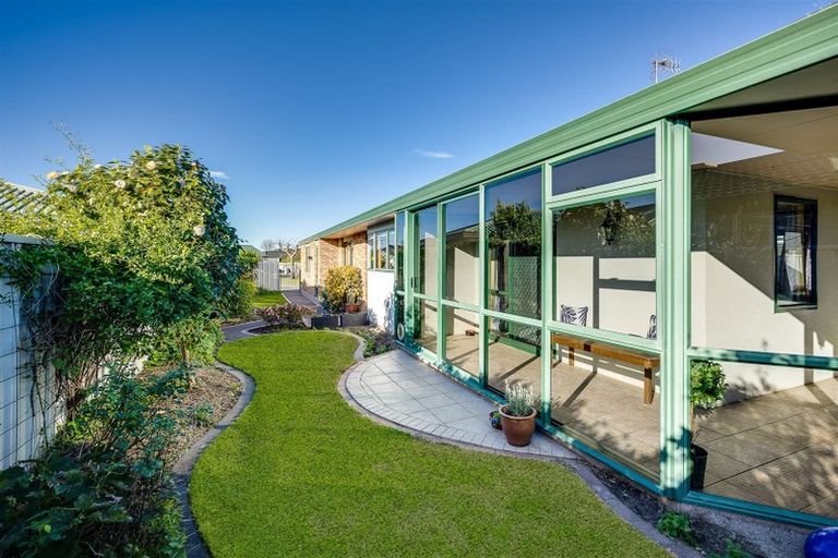 Photo of property in 5a Montague Way, Taradale, Napier, 4112