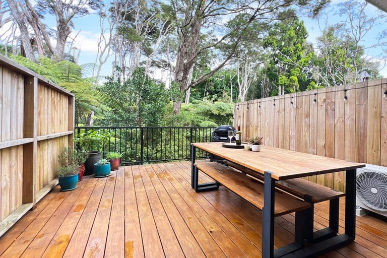 Photo of property in 31 Tokai Place, Glen Eden, Auckland, 0602