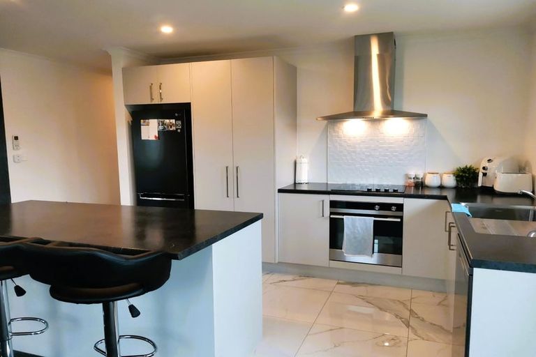 Photo of property in 12 Saint Michael Crescent, One Tree Point, 0118