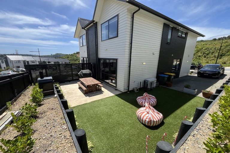 Photo of property in 20 Oakum Road, Whitby, Porirua, 5024