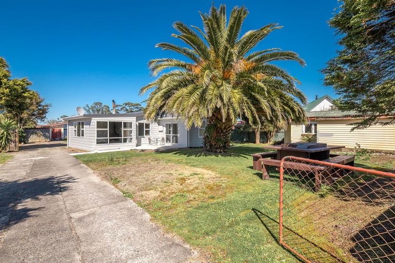 Photo of property in 2 Shelswell Street, Westport, 7825