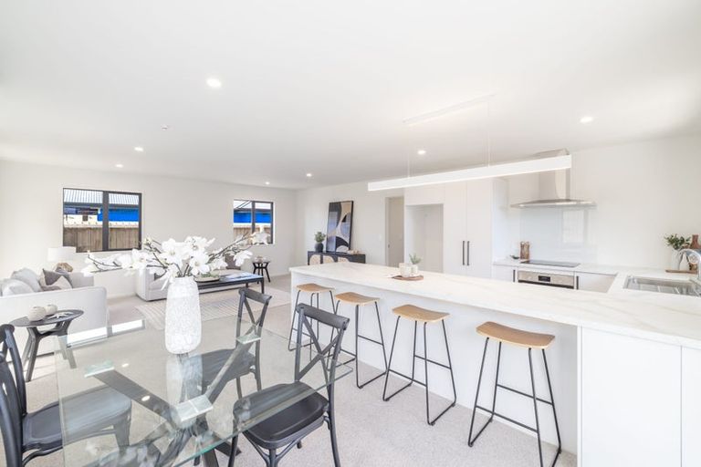 Photo of property in 12 Kura Lane, Aranui, Christchurch, 8061