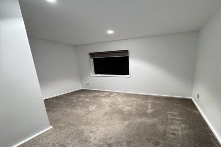 Photo of property in 13 Meritage Lane, Te Atatu South, Auckland, 0610
