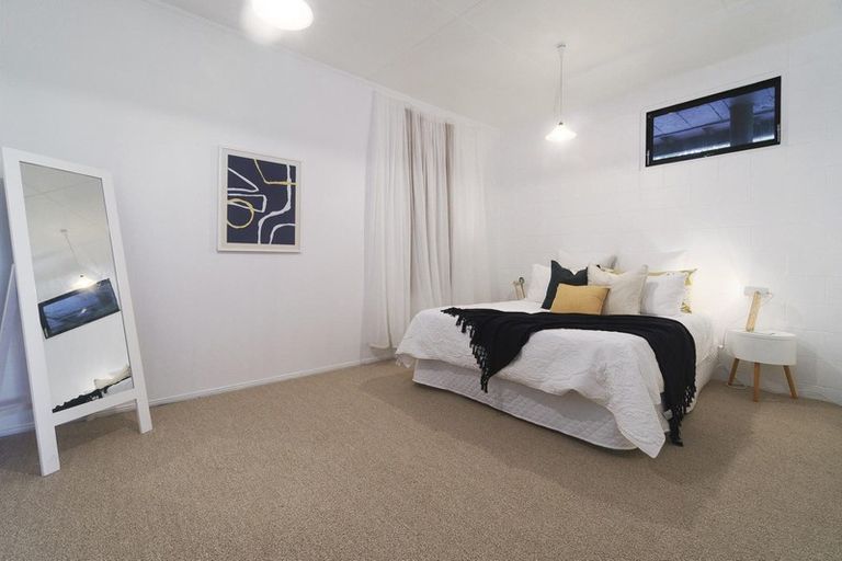 Photo of property in 24 Cyclarama Crescent, Massey, Auckland, 0614