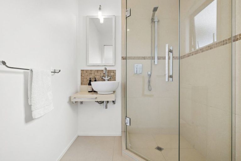 Photo of property in 5 Caversham Drive, Torbay, Auckland, 0630