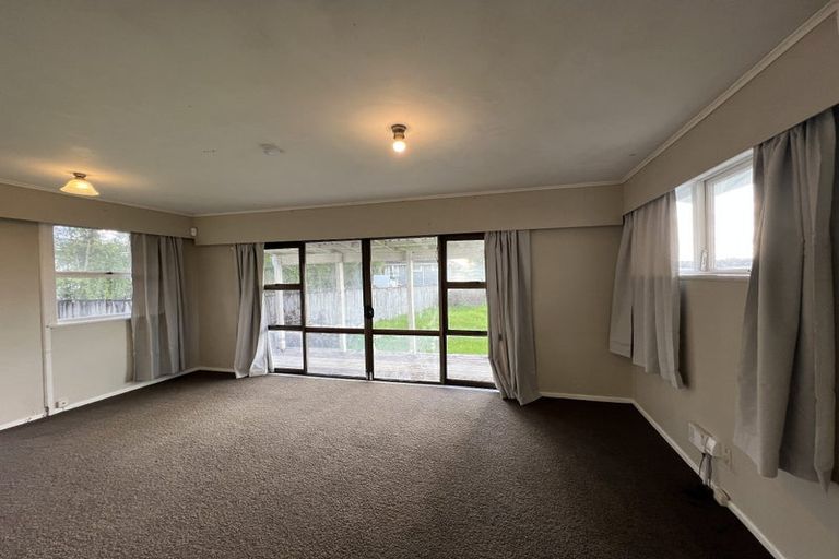 Photo of property in 25 Marewa Street, Te Atatu South, Auckland, 0610