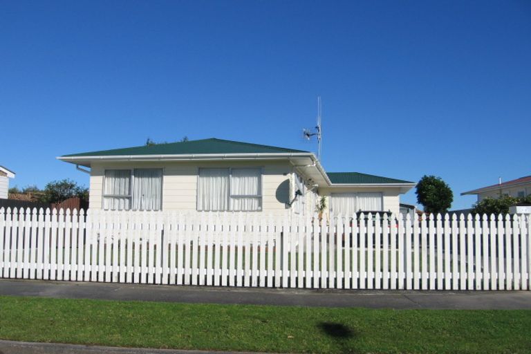 Photo of property in 48 Lockhart Avenue, Milson, Palmerston North, 4414
