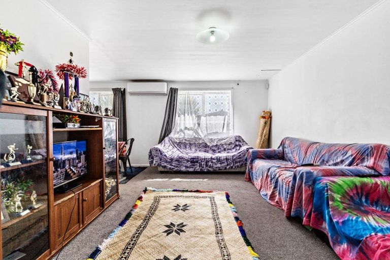 Photo of property in 11 Eastburn Street, Papakura, 2110