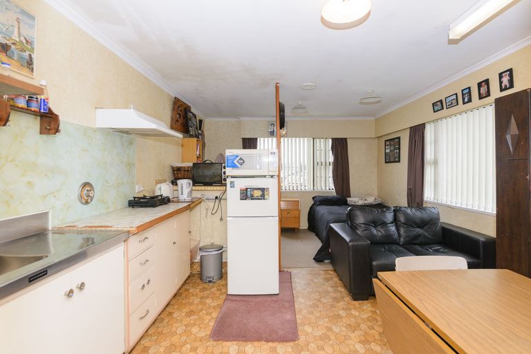 Photo of property in 14 Peter Hall Drive, Kelvin Grove, Palmerston North, 4414