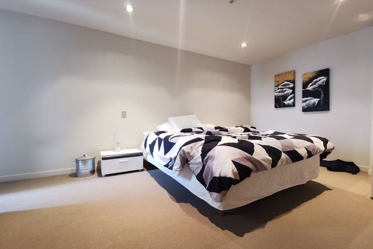Photo of property in Republic Apartments, 5b/11 Tennyson Street, Te Aro, Wellington, 6011