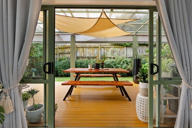 Photo of property in 4 Kumar Place, The Gardens, Auckland, 2105