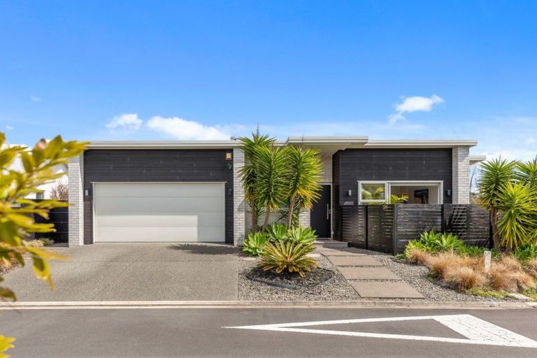 Photo of property in 21 Jacob Street, Brookfield, Tauranga, 3110