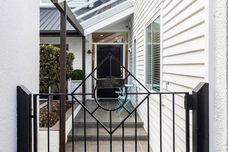 Photo of property in 36 Jacksons Road, Lyttelton, 8082