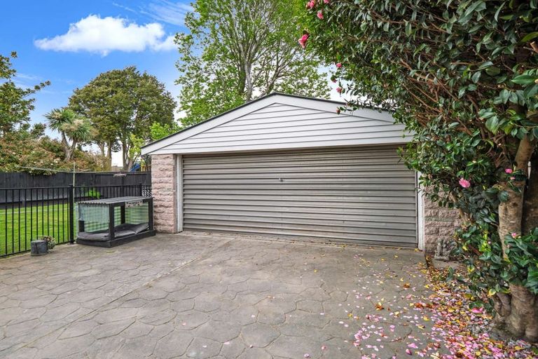 Photo of property in 53 Woodbury Street, Russley, Christchurch, 8042
