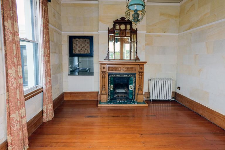 Photo of property in 1 Ure Street, South Hill, Oamaru, 9400