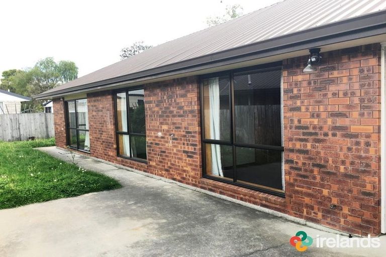 Photo of property in 27 Castile Place, Belfast, Christchurch, 8051