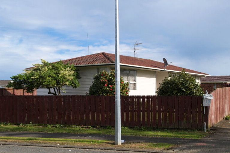 Photo of property in 15 Ben Lora Place, Mangere East, Auckland, 2024