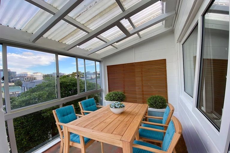 Photo of property in 6/219 Grant Road, Thorndon, Wellington, 6011