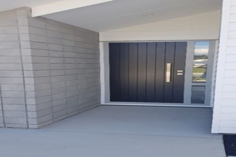 Photo of property in 4 Piripono Crescent, Pukekohe, 2120