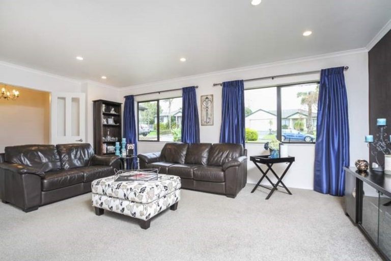 Photo of property in 5 Jadewynn Drive, Massey, Auckland, 0614