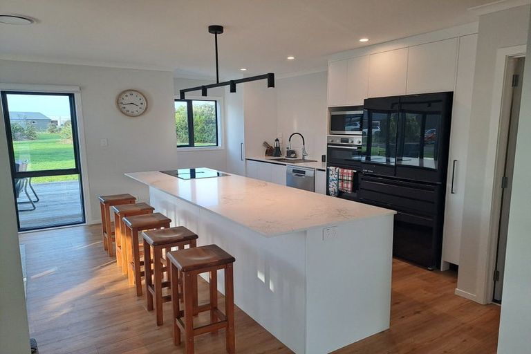 Photo of property in 39 Shoal Beach Road, Aramoana, Omakere, 4271