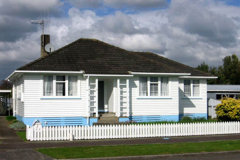 Photo of property in 2 Paisley Street, Awapuni, Palmerston North, 4412