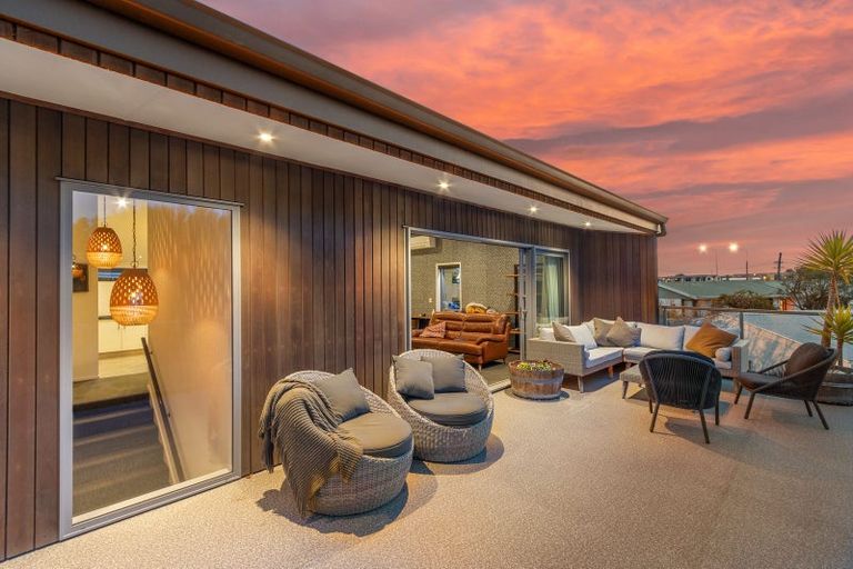 Photo of property in 19 Abbotts Place, Avonhead, Christchurch, 8042