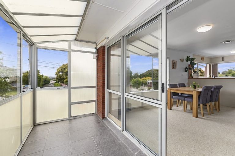 Photo of property in 1/20 Merchant Avenue, Te Atatu South, Auckland, 0610