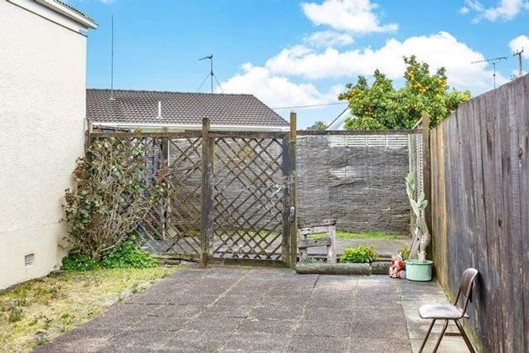 Photo of property in 1/22 Opaheke Road, Papakura, 2110