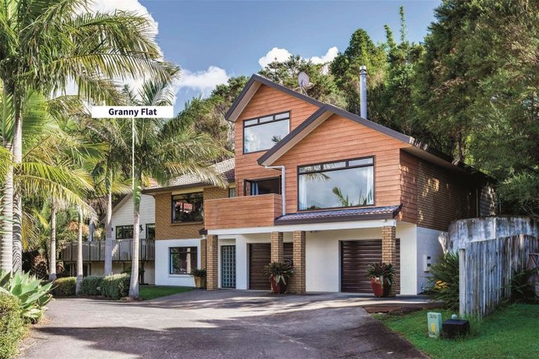 Photo of property in 21 Cochrane Avenue, Arkles Bay, Whangaparaoa, 0932