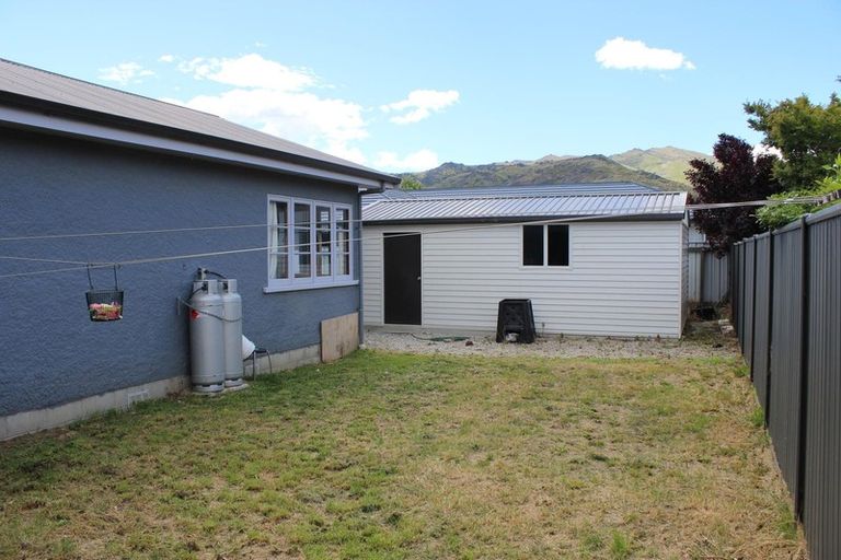 Photo of property in 102 Inniscort Street, Cromwell, 9310