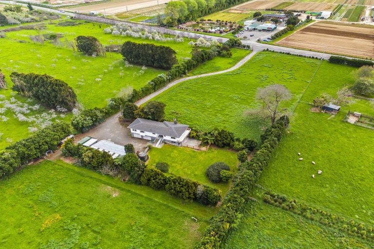Photo of property in 74 Arapaepae Road, Levin, 5510