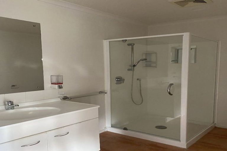 Photo of property in Santa Rosa, 2/340 Gulf Harbour Drive, Gulf Harbour, Whangaparaoa, 0930