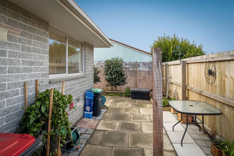 Photo of property in 115a Wilsons Road, Saint Martins, Christchurch, 8022