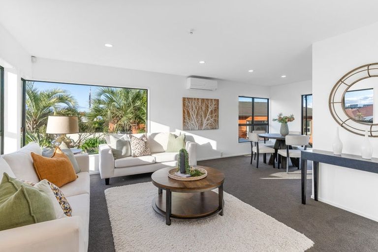 Photo of property in 7 Wentwood Place, Torbay, Auckland, 0630