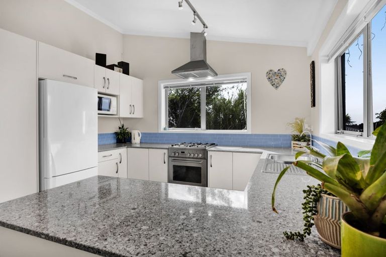 Photo of property in 14 Culzean Grove, Bell Block, New Plymouth, 4312
